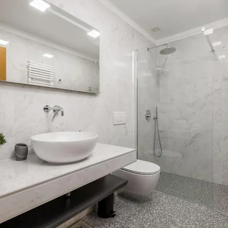 Luxury Ostro With Pool & Krk Bridge View Вилла *