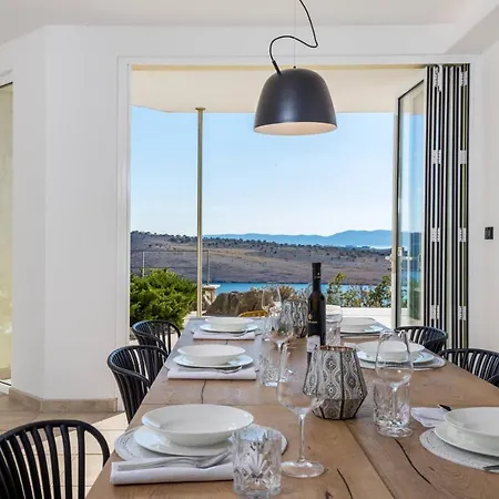 Вилла Luxury Ostro With Pool & Krk Bridge View Кральевица