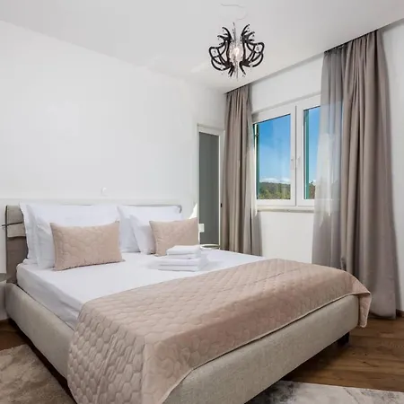 Вилла Luxury Ostro With Pool & Krk Bridge View