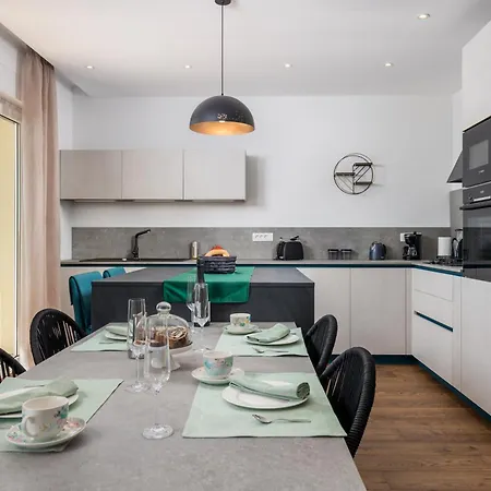Luxury Ostro With Pool & Krk Bridge View * Kraljevica