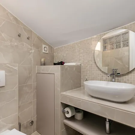 Вилла Luxury Ostro With Pool & Krk Bridge View