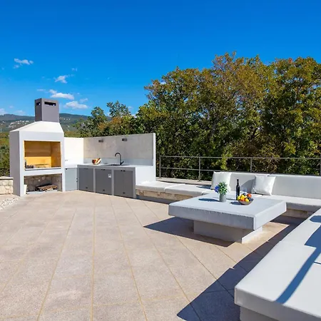 Luxury Ostro With Pool & Krk Bridge View Kraljevica