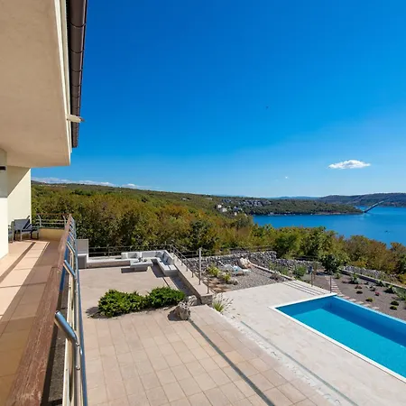 Вилла Luxury Ostro With Pool & Krk Bridge View Кральевица
