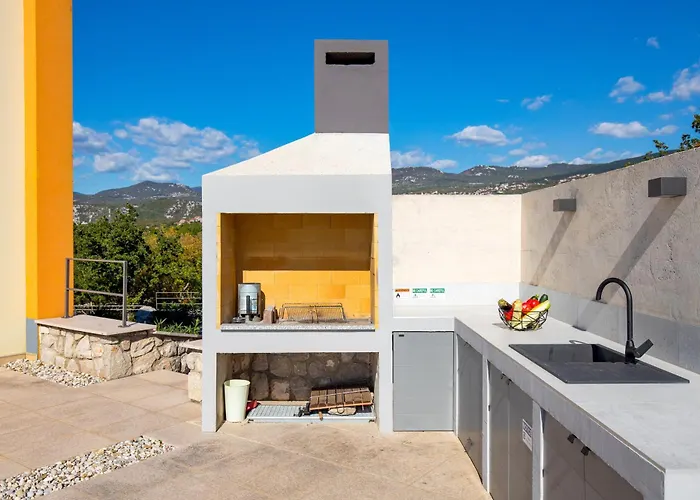 Luxury Ostro With Pool & Krk Bridge View *