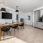 Luxury Ostro With Pool & Krk Bridge View Vila