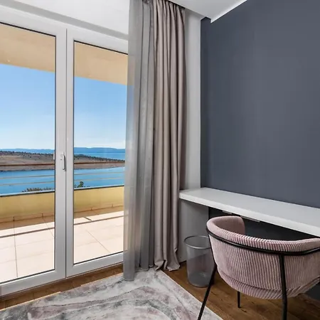 Vila Luxury Ostro With Pool & Krk Bridge View Kraljevica