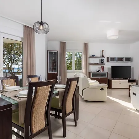 Luxury Ostro With Pool & Krk Bridge View Vila *