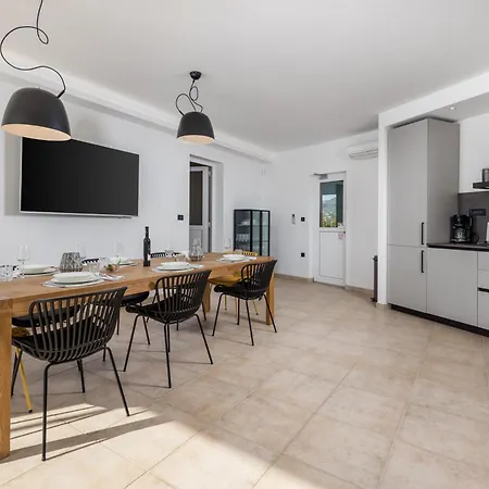 Luxury Ostro With Pool & Krk Bridge View Vila