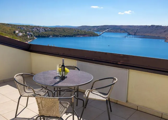 Luxury Ostro With Pool & Krk Bridge View Кральевица