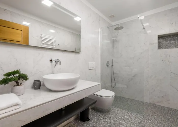 Luxury Ostro With Pool & Krk Bridge View וילה *