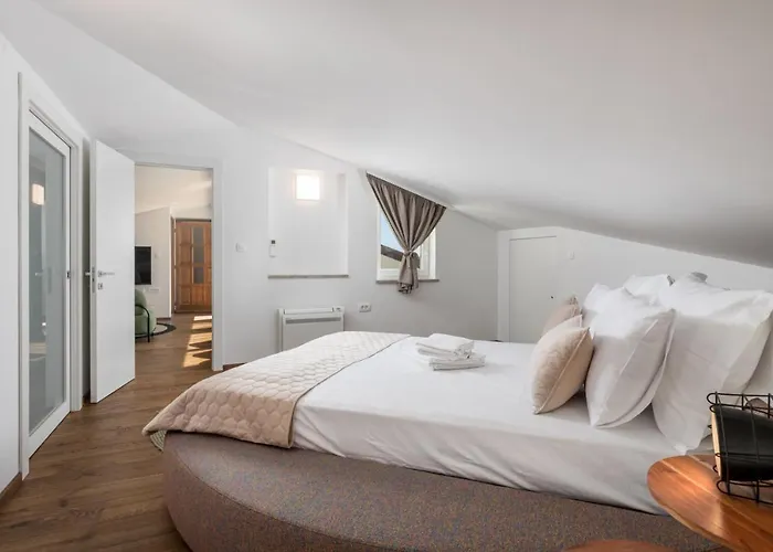 Luxury Ostro With Pool & Krk Bridge View *