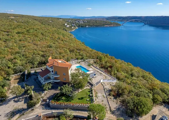 Luxury Ostro With Pool & Krk Bridge View וילה קראליביצה