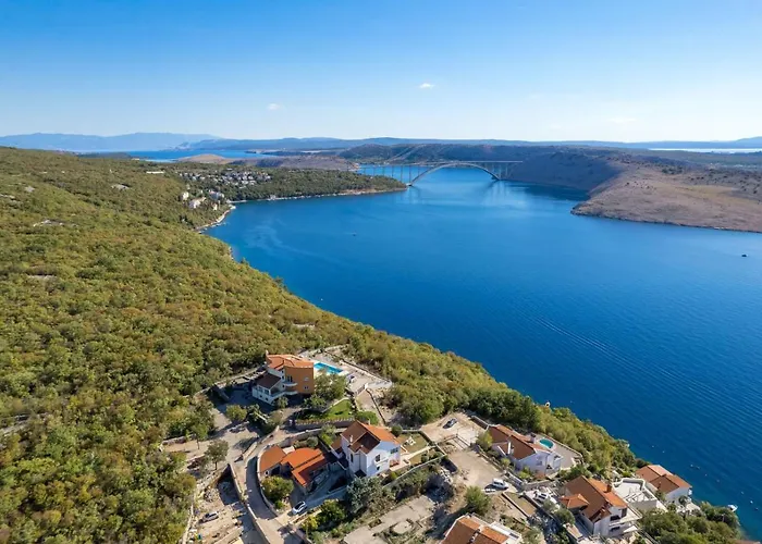 Luxury Ostro With Pool & Krk Bridge View וילה