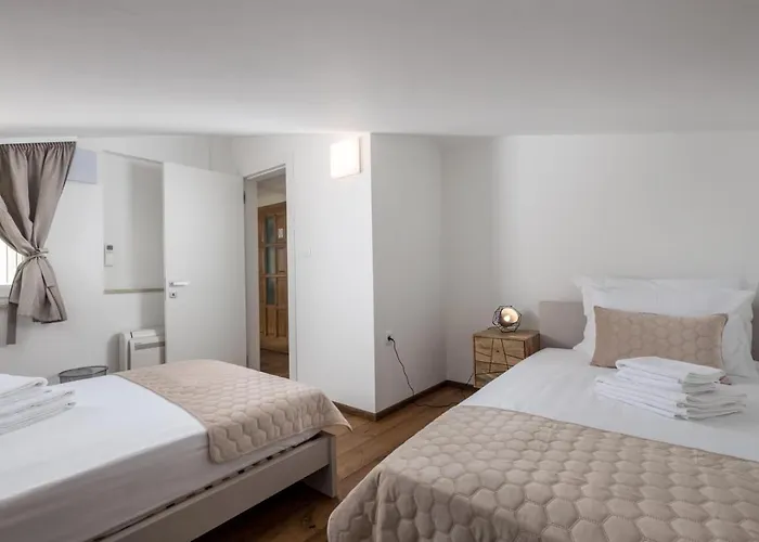 וילה Luxury Ostro With Pool & Krk Bridge View