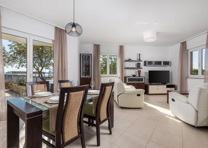 Luxury Ostro With Pool & Krk Bridge View Vila *