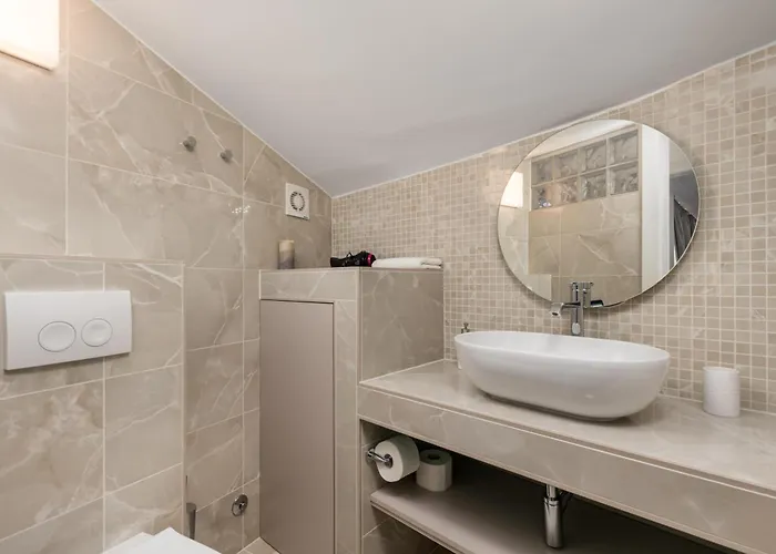 וילה Luxury Ostro With Pool & Krk Bridge View