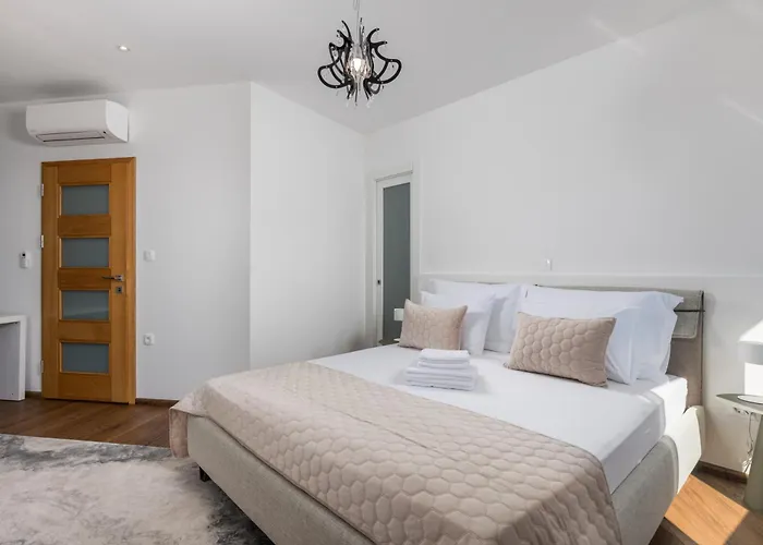 וילה Luxury Ostro With Pool & Krk Bridge View *