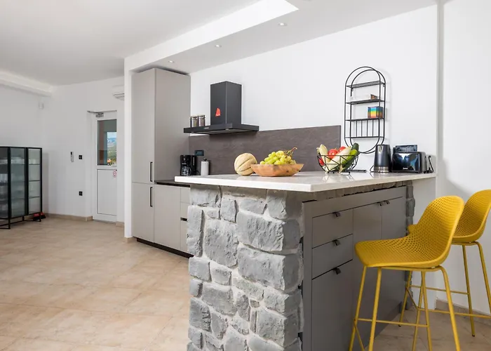 Luxury Ostro With Pool & Krk Bridge View