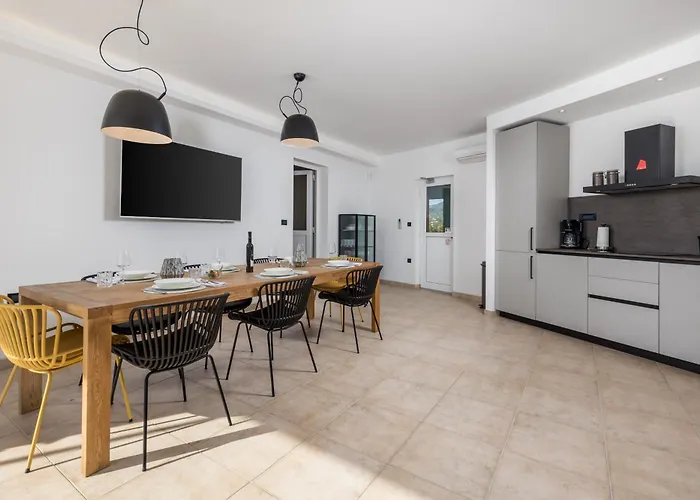 Luxury Ostro With Pool & Krk Bridge View Vila
