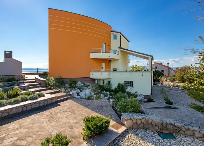 Vila Luxury Ostro With Pool & Krk Bridge View