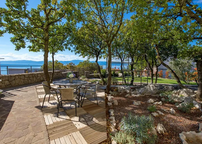 Luxury Ostro With Pool & Krk Bridge View וילה