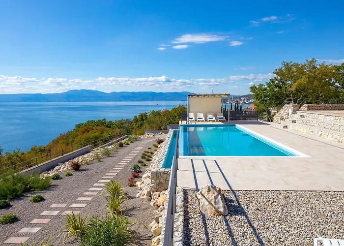 וילה Luxury Ostro With Pool & Krk Bridge View