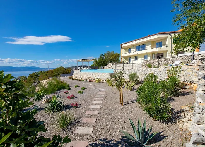 Luxury Ostro With Pool & Krk Bridge View Кральевица