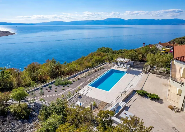 Vila Luxury Ostro With Pool & Krk Bridge View Kraljevica