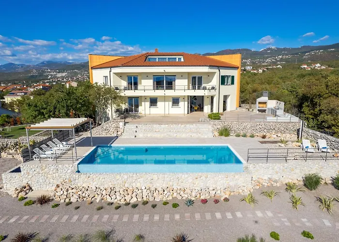 Luxury Ostro With Pool & Krk Bridge View וילה